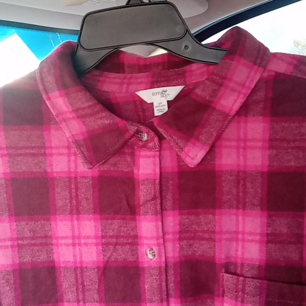 3x woman's top
